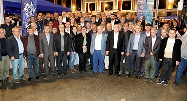 Aydın Büyükşehir Belediyesi’nden 9 Noktada 15 Bin Kişilik İftar Yemeği