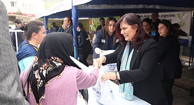Başkan Çerçioğlu Sultanhisar Ve Atça'da Yerel Fide Dağıttı