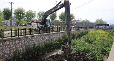 Büyükşehir Belediyesi 823 Bin Metre Dere Temizliği Gerçekleştirdi