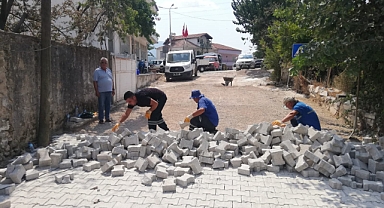 Büyükşehir Parke Kaplama Çalışmalarına Devam Ediyor