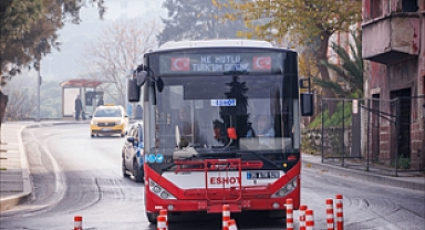 Ata’nın Sözleri İzmir’de Otobüsleri Süsledi
