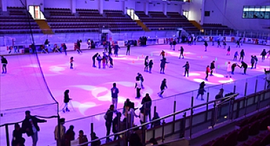 İzmirli Kadınlar 2 Ocak’ta Buz Pistinde