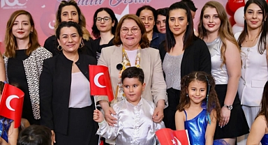 Didim’de Deniz Yıldızları Kreş Öğrencileri 23 Nisan’ı Kutladı