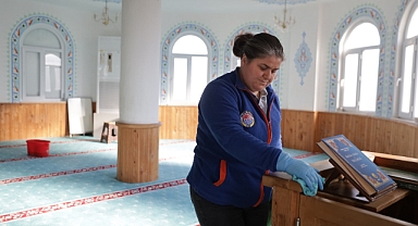 Dalaman Belediyesi Camilerde Temizlik Çalışmalarını Sürdürüyor