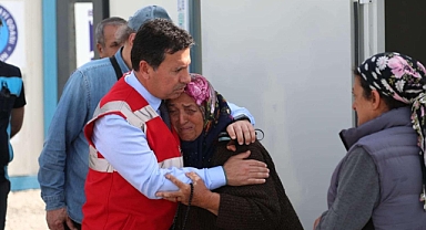 Depremin Yıldönümünde Başkan Aras, Deprem Bölgesinde