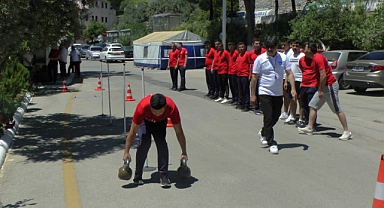 İtfaiyecilere Kondisyon İçin Spor Parkuru Testi