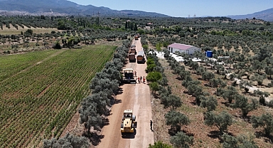 Büyükşehir’in Kırsaldaki Yol Yatırımları Yüzleri Güldürüyor