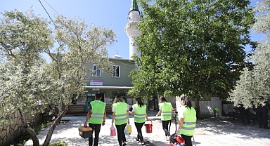 Büyükşehirden Bayram Öncesi Cami Temizliği