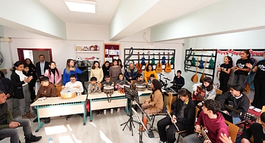 Başkan Hatice Gençay’dan Yerli Malı Haftası’nda Okul Ziyareti