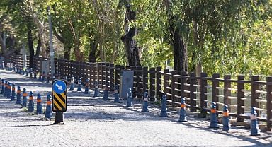 Büyükşehir Akyaka Kadın Azmağı’nda Doğal Dokuyu Koruyan Çalışmayı Tamamladı